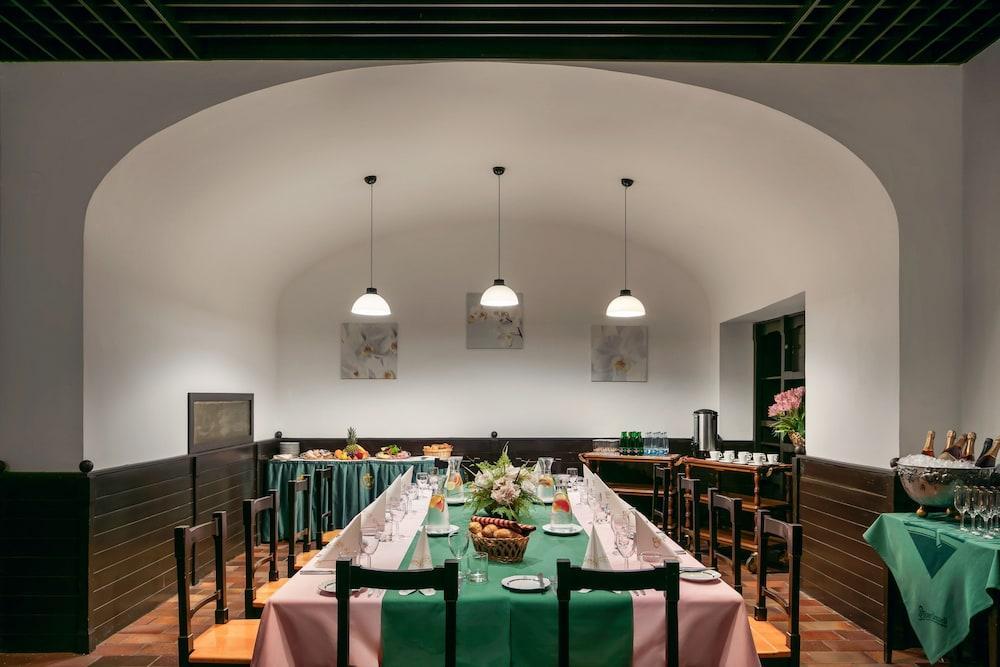 Ambassador Zlata Husa Prága Kültér fotó Restaurant