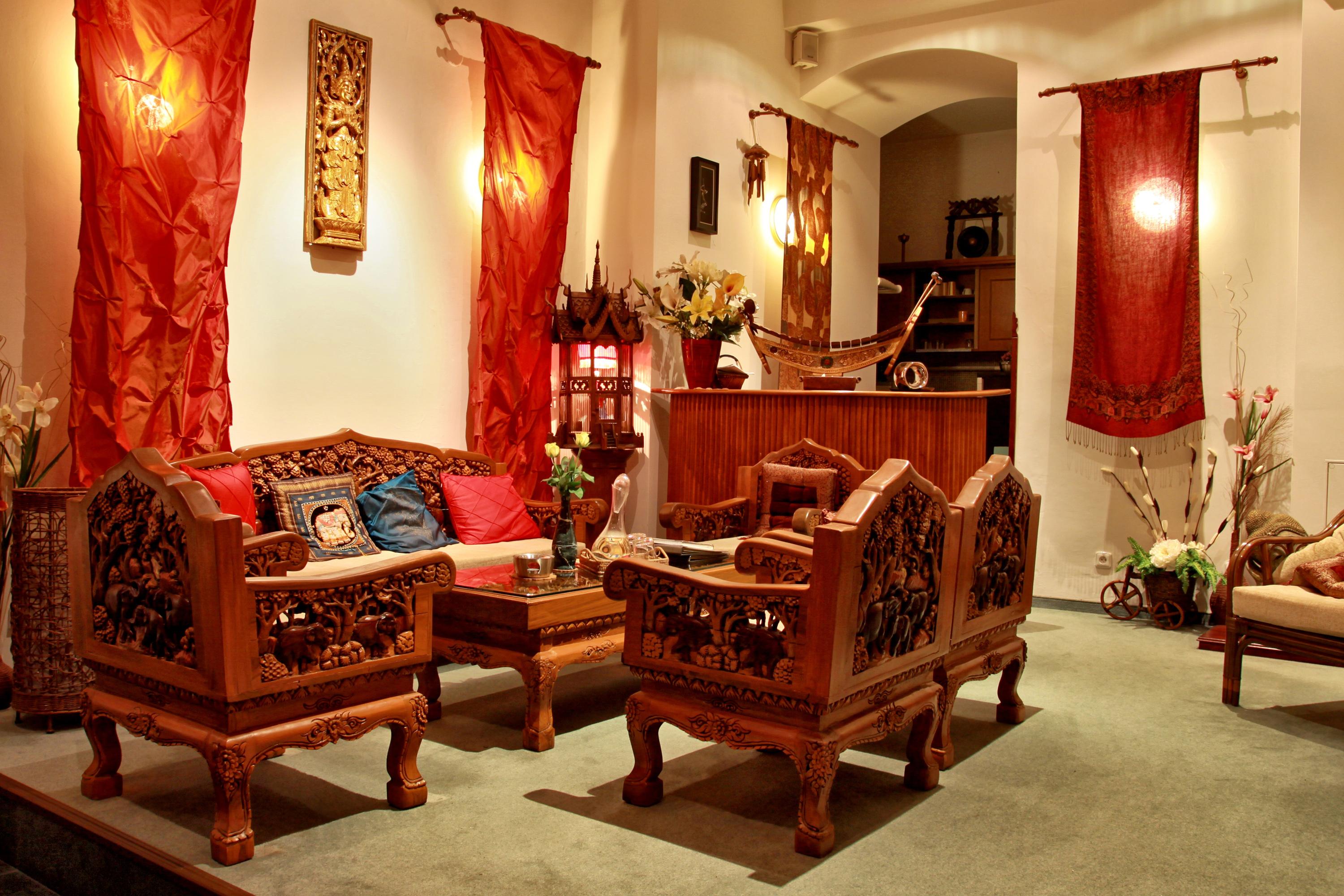 Ambassador Zlata Husa Prága Kültér fotó Thai style furniture