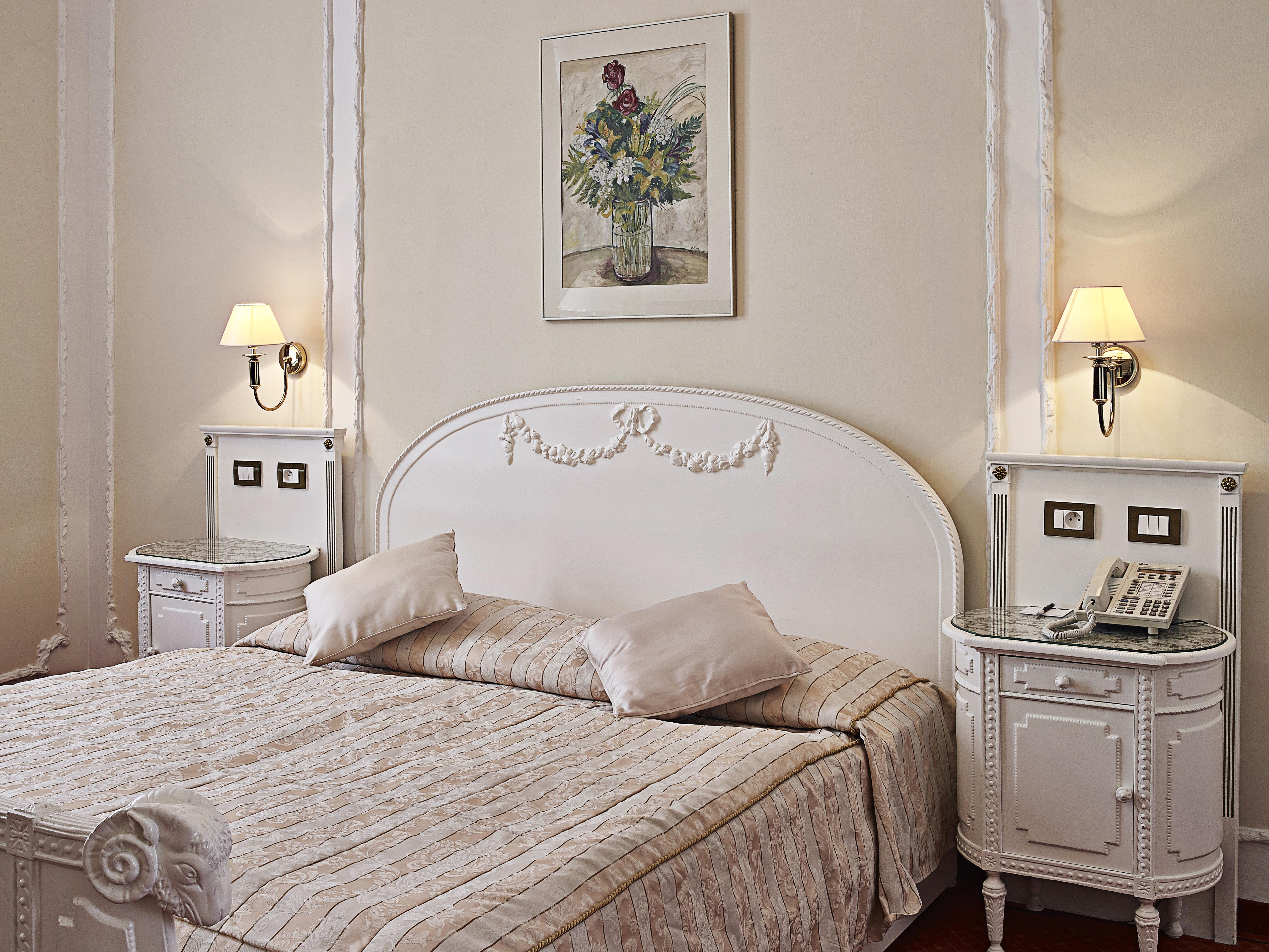 Ambassador Zlata Husa Prága Kültér fotó A bedroom