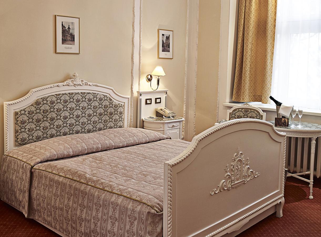 Ambassador Zlata Husa Prága Kültér fotó A bedroom